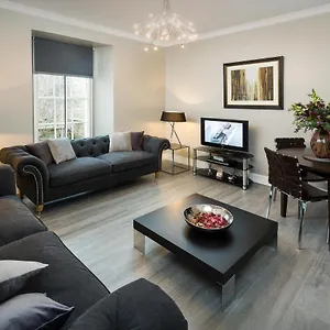Nicolson Aparthotel